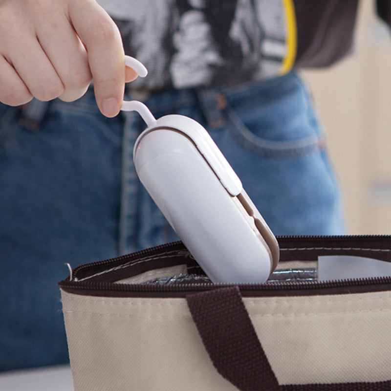 Mini Bag Sealer – Heat-Powered Freshness Keeper
