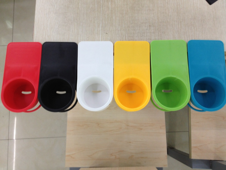 Clip-On Desk Cup Holder – No Spills, No Stress